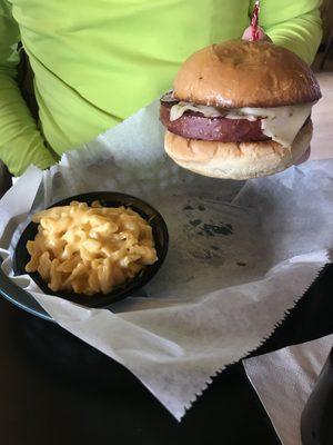 Spicy bologna with Mac and cheese