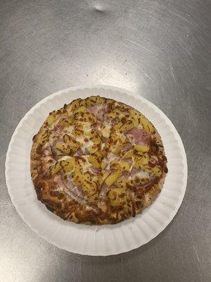 Ham and pineapple pizza