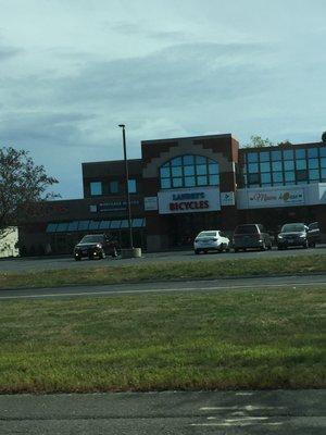 Landry's Bicycles Westborough -- 276 Turnpike Road / Route 9, Westborough          Storefront