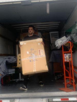 Unloading a 2 bedroom apartment