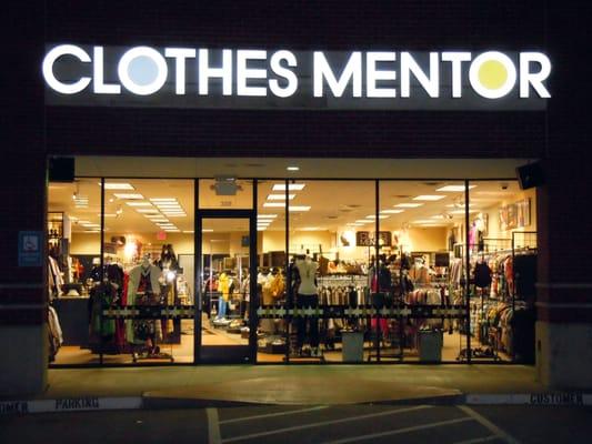 Clothes Mentor Plano is open until 8:00 pm on weeknights!