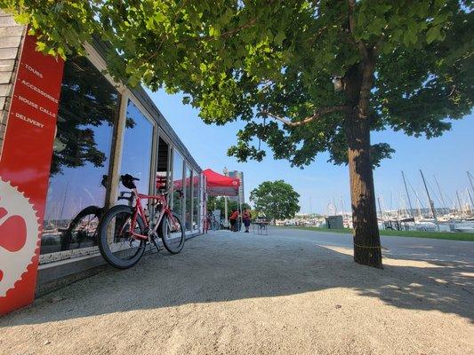 We have a convenient location right on the lake front bicycle trail. Easy drop offs at Randolph and the bike path.