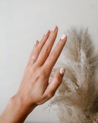 neutral floral nail design