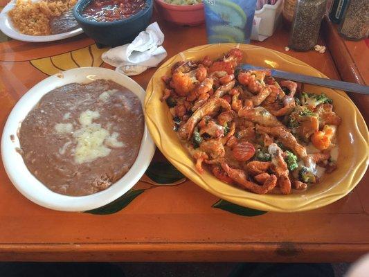 Chicken plate much recommended. Subbed rice for beans.