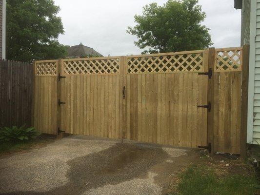 We do fenceing