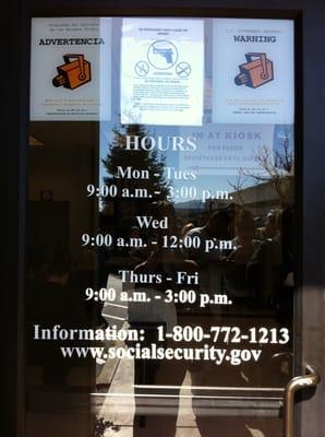 Make an appointment:  30 minutes outside and 60 minutes inside waiting, then meeting with clerk took 15 minutes.