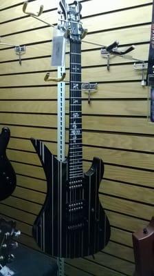 Synyster Gates guitar!!!