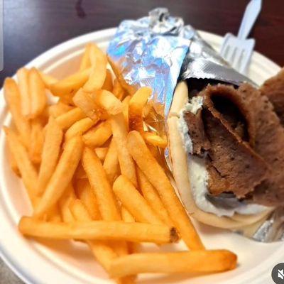 Gyro pita with fries