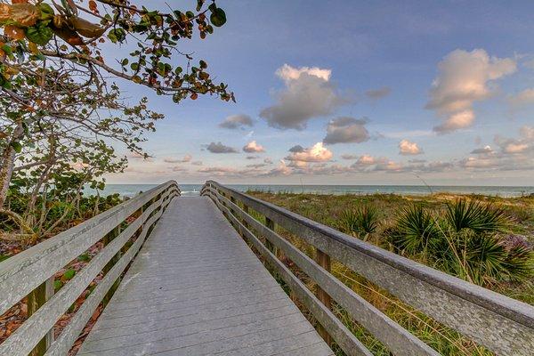 Right outside Thai Pan Alley you can take a break from eating and see an amazing sunset on the Gulf of Mexico