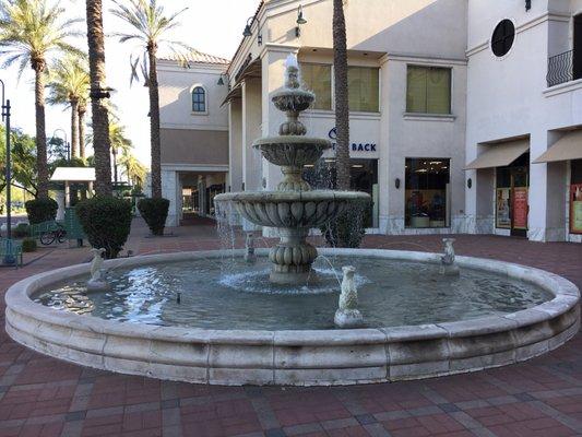 Just one of the many nice fountains in the area