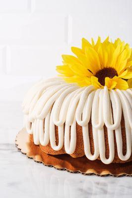 Maple Brown Butter Bundt 

Our signature flavor! Our vanilla base with caramelized  "brown" butter for a subtle nutty aroma.