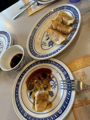 Pork Pot Sticker (6). They came with a sweet black sauce. Perfect.