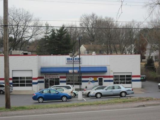 Tire Store with Car Services in St. Louis