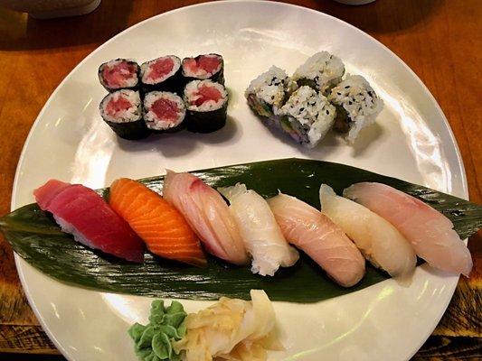 Sushi Lunch Deluxe: Fantastic variety.