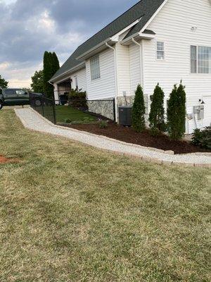 Gravel walkway with paver edging and mulch