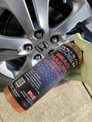 Beadmaker for the rims. Easy application for durability, High Gloss, and slickness. Sorry, tires are not dressed yet with Shine All.