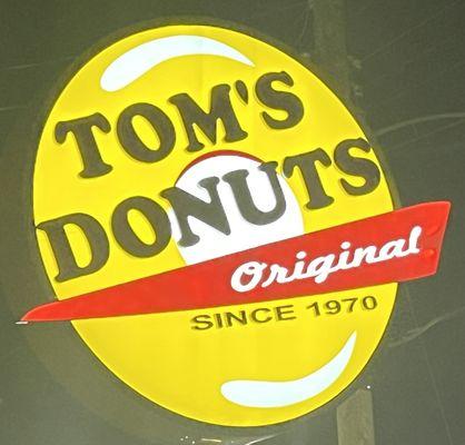 Tom's Donuts