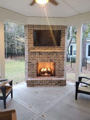 Outdoor fireplaces custom built