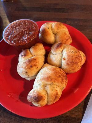 04/02/2024 - Garlic Knots