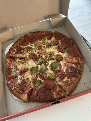 Hand Tossed Medium Pepperoni/Green Pepper Pizza