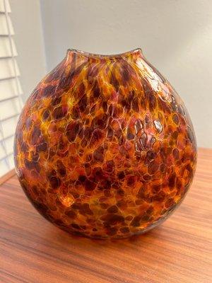 flat vase