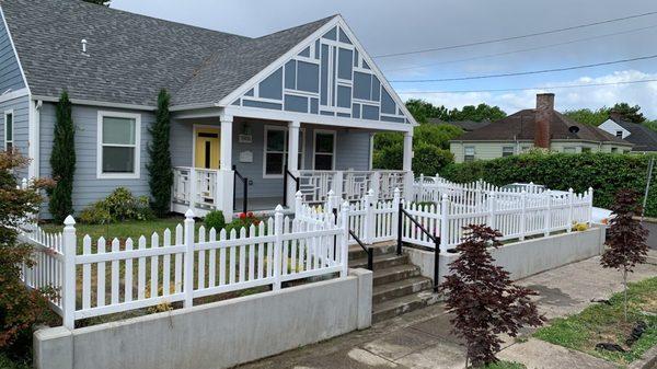 Vinyl Picket Fencing