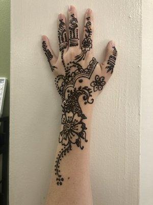 Henna tattoo