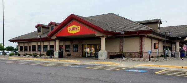 Storefront for Denny's Austinburg