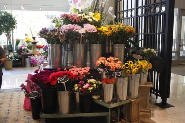 Wide selection of fresh flowers at Ashland Addison Florist Co.