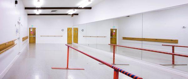 Dance Studio, available for dance rehearsals, yoga, film shoots, and more!

* 40' x 19' Marley dance floor
* AC/Heat
* Free Wi-Fi