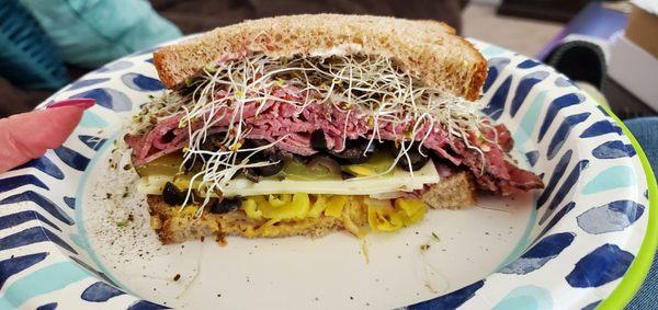 Roast beef and swiss on light rye