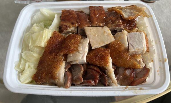 3 combo rice (roast pork, crispy pork and roast duck)