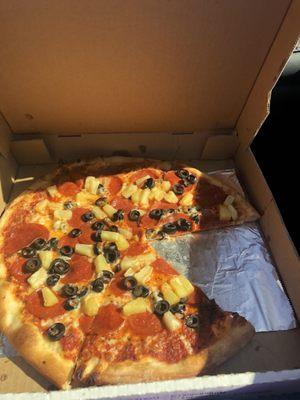 Pepperoni pineapple and Black Olives regular pizza