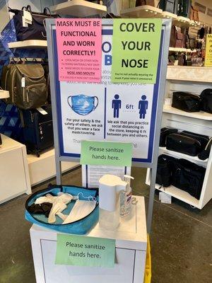 Love, love, love the signs at this store! It is definitely needed with so many people walking around with masks hanging below their noses