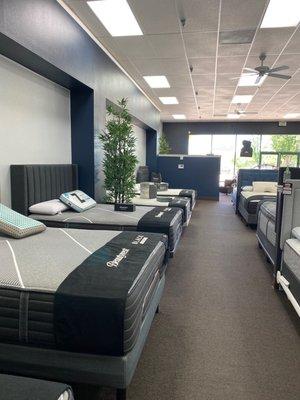 Great Serta mattresses and very clean store with excellent customer service !