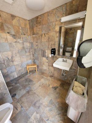 Great remodeled clean private bathroom/showers