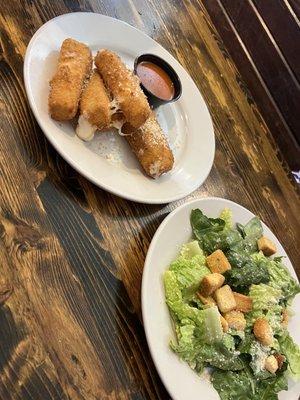 Mozzarella sticks Caesar salad