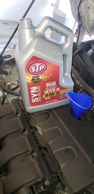 Synthetic STP motor oil