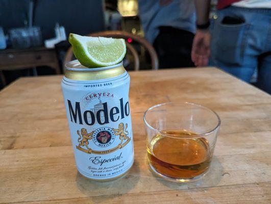 solidarity special - modelo + well shot