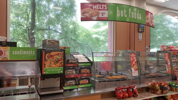 Hot Foods section... also very clean and orderly.