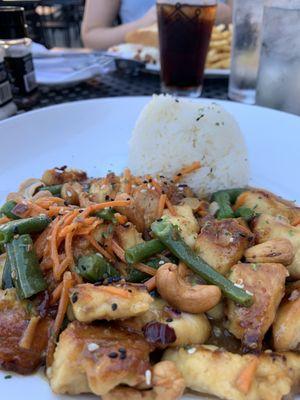 Spicy Cashew Chicken