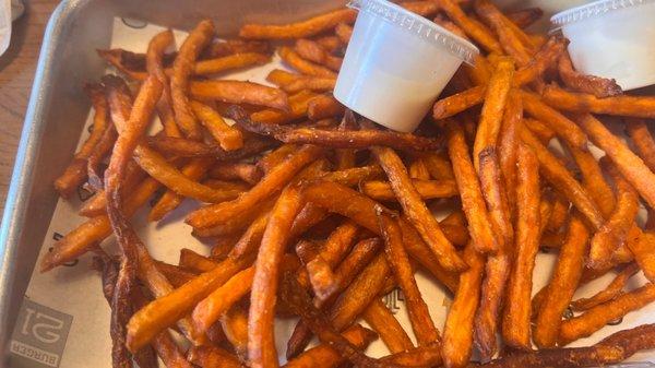 This is a $10 order of "shareable" fries?