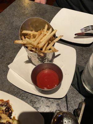 Shoestring fries