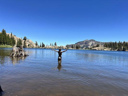 Upper Kinney lake - 4 mile hike along the PCT from HWY 4 Ebbetts Pass trailhead