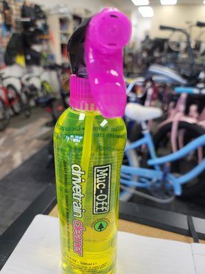 Muc-Off drivetrain cleaner here to make smooth your ride