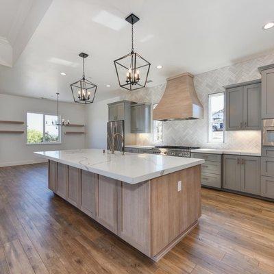 Complete Kitchen Renovation, that we recently completed for, a very happy customer!