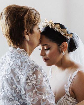 Grandma kissing the bride