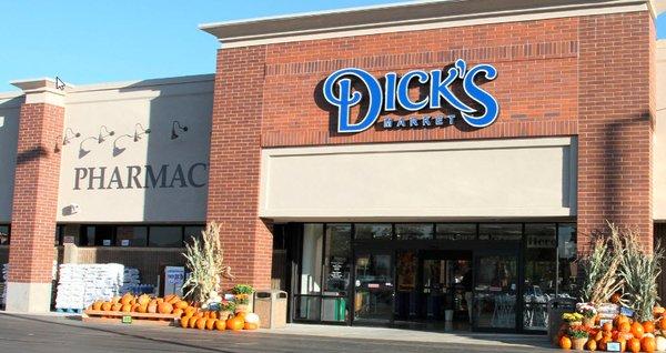 Family Fresh Market in New Richmond is now Dick's Market.  Visit Family Fresh Pharmacy inside Dick's!