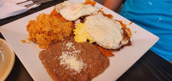 Chilaquiles con huevos