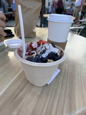 Wild berry bowl + coconut